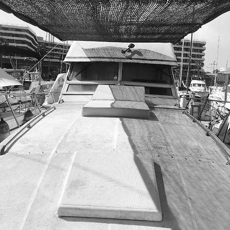 Encantador Barco En Barcelona Sant Adrià de Besòs Exterior foto