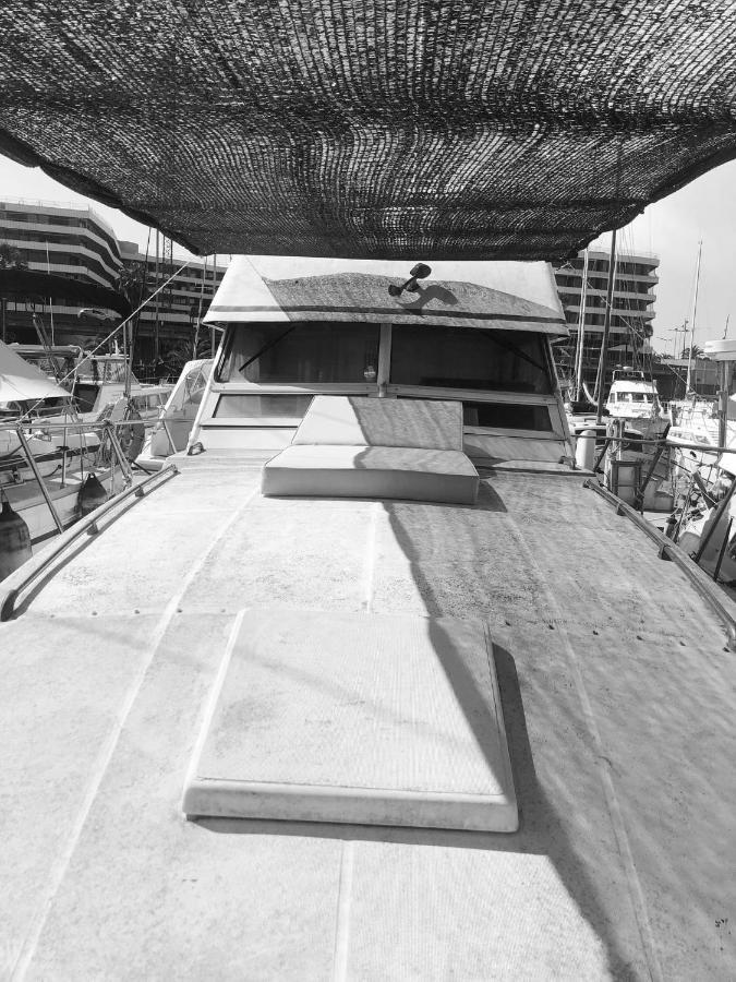 Encantador Barco En Barcelona Sant Adrià de Besòs Exterior foto